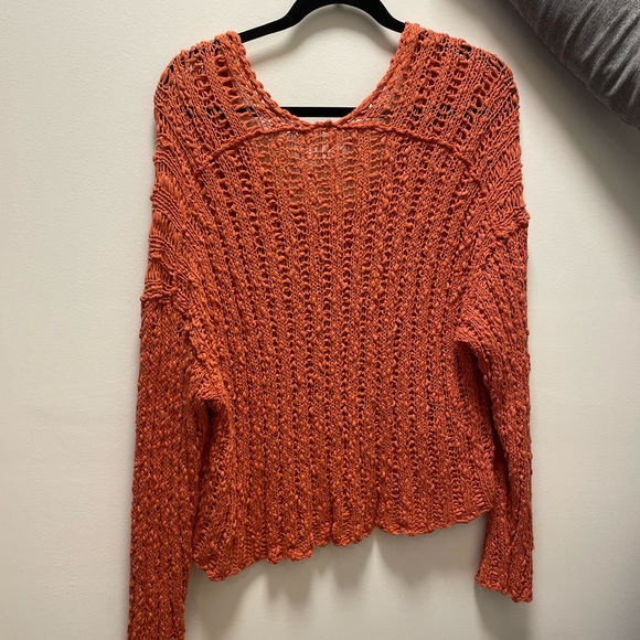 Free People sweater -Size S. Perfect for fall. Worn only a few times - Picture 7 of 7